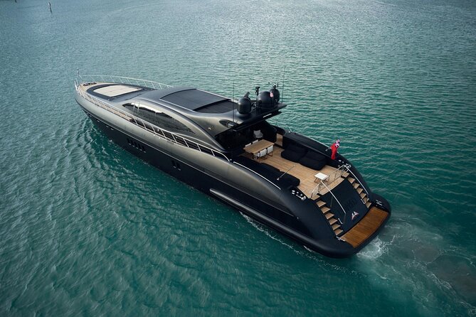 108 ft Neoprene Overmarine Yacht - Four bedrooms and room to spread out