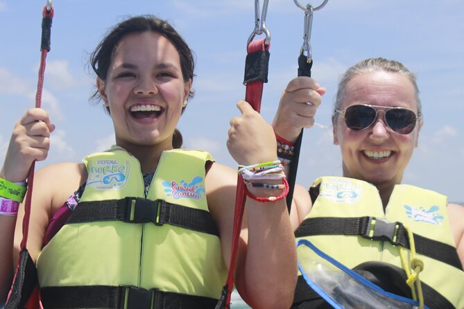2 in 1 Parasailing and Jet Sky Tour in Cancun - Playa Tortugas: a practical launch point