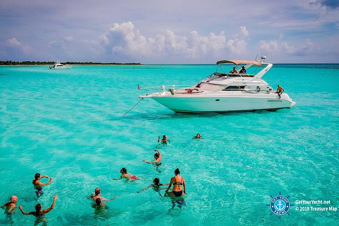 3 Hour Xpu-Ha - 51' Sea Ray Tulum, Playa del Carmen, Riviera Maya - The cruise out: music, sun, and room to spread out