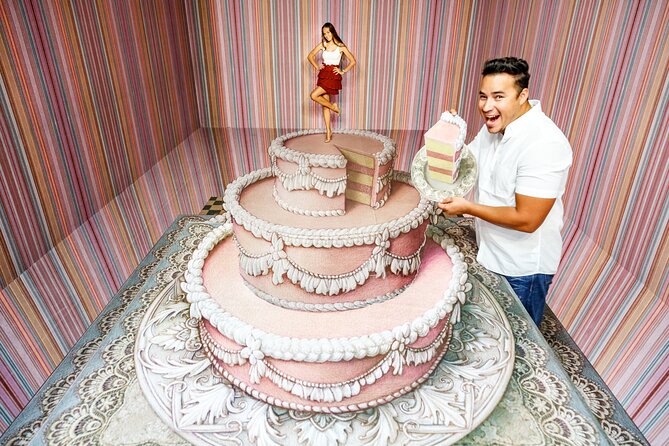 3D Museum of Wonders Admission Ticket - How the interactive paintings work