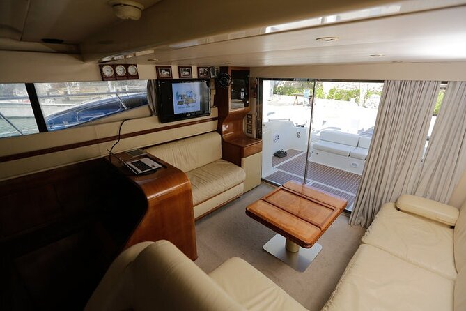 4 Hour - 47' Azimut, Tulum, Playa del Carmen, Riviera Maya - Reaching Inha Reef by 47-foot Azimut