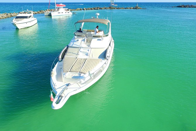 4 Hour - 51' Sea Ray, Tulum, Playa del Carmen, Riviera Maya - Lunch that makes the price easier to judge