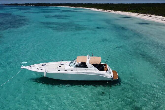 4 hours - Private 48ft Yacht all inclusive in Tulum and Playa del Carmen - Fresh Food, Drinks, and a Flexible Menu