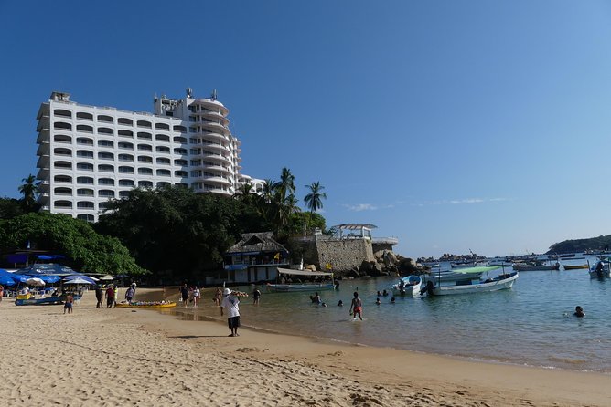 4Hrs Small Group Half Day City Tour with Lunch at High Divers - Casa de los Vientos and Acapulco’s artistic side