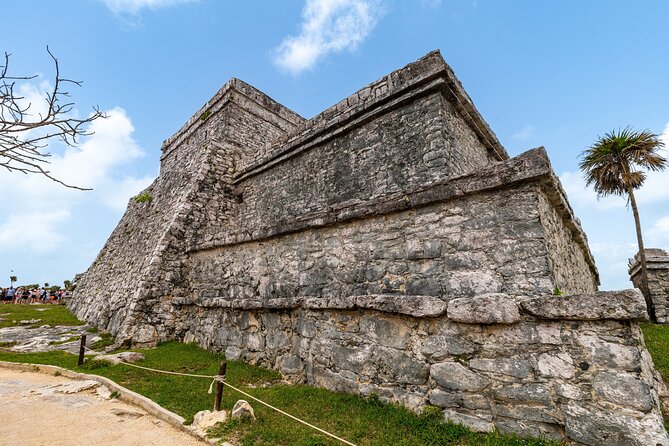 4x1: Coba, Cenote, Tulum and Playa del Carmen Tour from Cancun - Playa del Carmen and a very short look at 5th Avenue