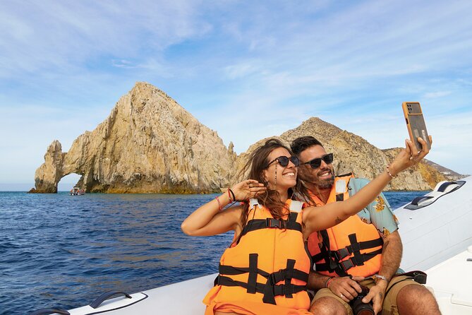 6-Hour Guided City and Cruise Tour of Los Cabos with Lunch - A six-hour introduction to both Cabos