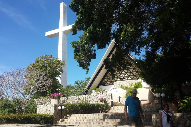 6Hr Cruise or Hotels City Tour, Divers, Baby Turtles Peace Chapel - Guides who add much more than narration