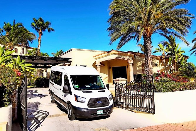 Airport Los cabos Round Trip Transportation - Water, beer, sodas, and Wi-Fi