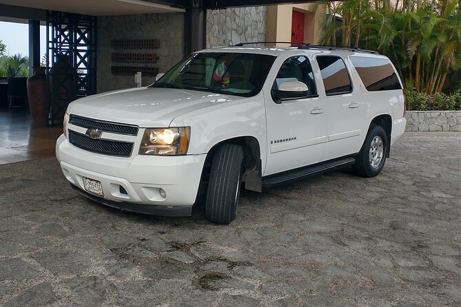 Airport Taxi Service - Meeting your driver at Alvarez International Airport