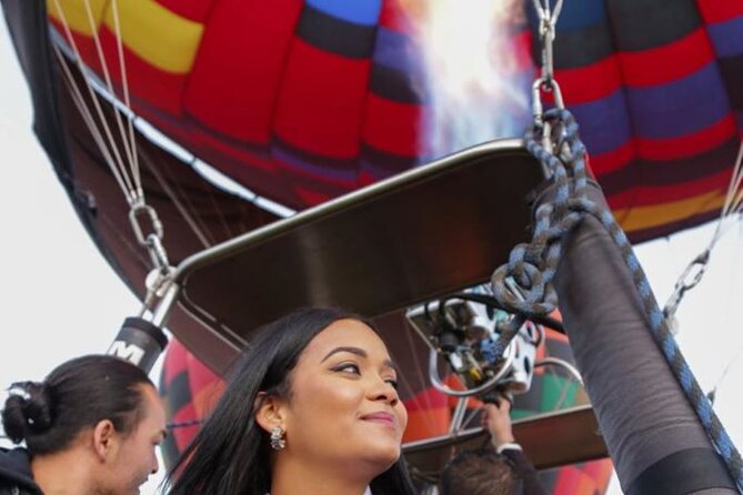 All-inclusive hot air balloon flight over Teotihuacan - Who will get the most from this outing