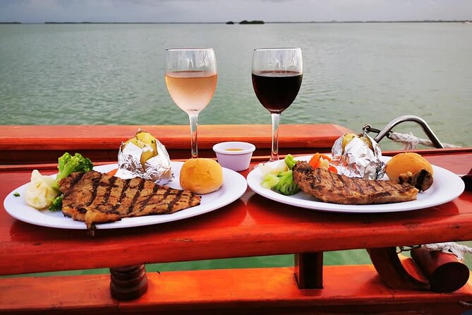Amazing Romantic Dinner on a Spanish Galeon with Saxophone Music - A Spanish galleon with a Cancun sunset