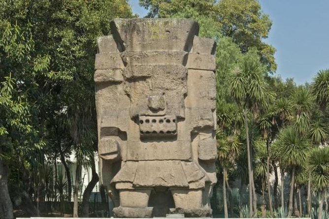 Anthropology Museum Guided Tour - Olmec heads and the oldest layers of the story