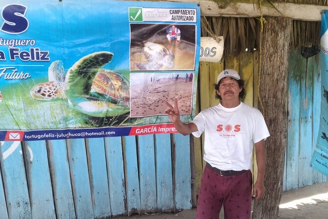 Baby Sea Turtle Releasing Sightseeing Tour with Luis de la Maza - The final walk to the Pacific
