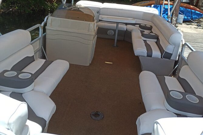 Bacalar 101- Private Tour of the Lagoon of the 7 Colors - Why a private boat makes Bacalar easier to enjoy