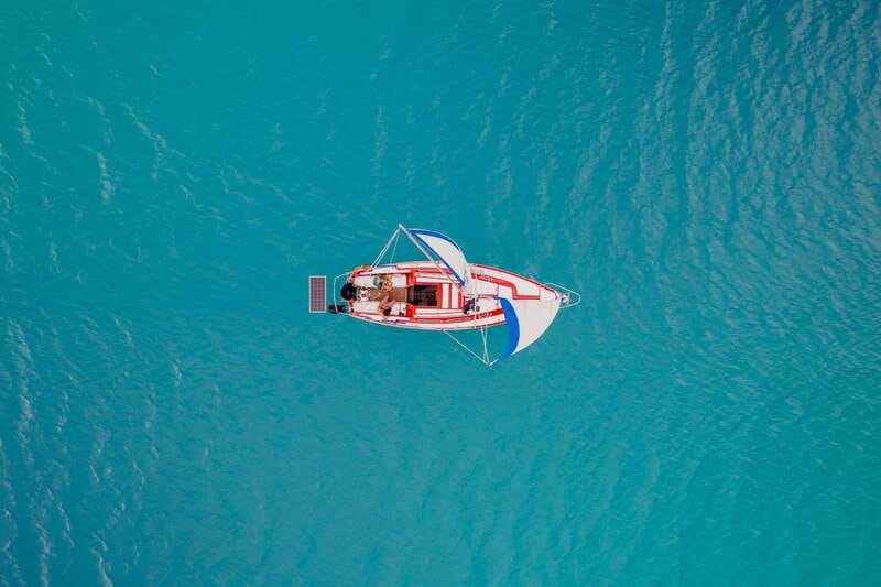 Bacalar: 4hr Private Sailing Tour with Guacamole & Drinks - Guacamole, fruit, beer, and a relaxed lunch break