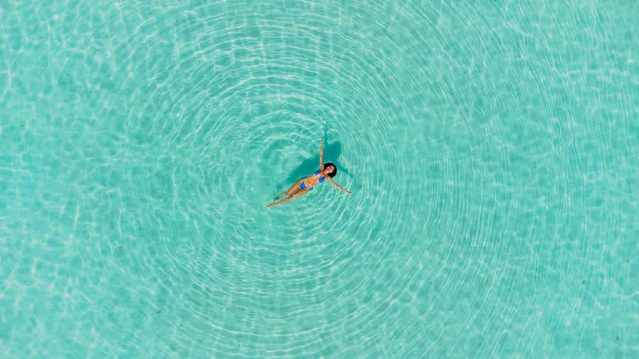 Bacalar at Sunrise: Kayak Adventure with Breakfast & Photos - What the guide adds to the morning