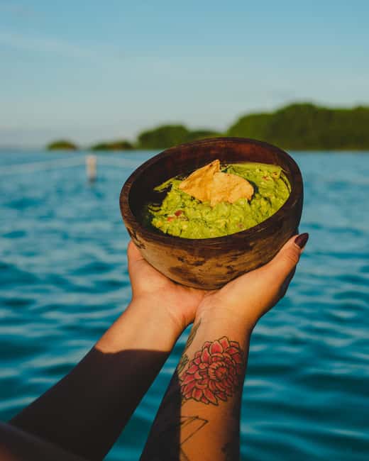 Bacalar Lagoon Sailing Tour with Open Bar and Mexican Lunch - Sailing Bacalar Lagoon without engine noise