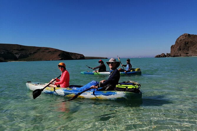 Balandra & Tecolote: hike, kayak and snorkel in paradise - Kayaking through Balandra’s quiet water