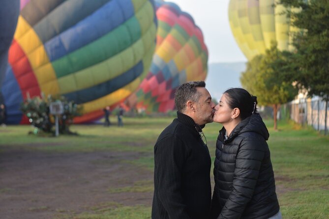 Balloon Flight + Breakfast in a cave + Pick up CDMX + Pyramids - Sunrise over Teotihuacan from a hot-air balloon