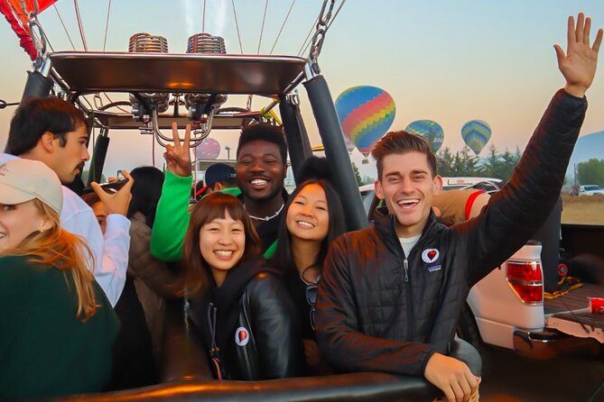 Balloon Flight + Cave Breakfast + Pick Up from CDMX or We Fly - The artisan stop and regional drinks