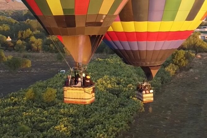 Balloon flight + pick up in CDMX + Breakfast in Cave + Pyramids - About an hour at the Teotihuacan pyramids