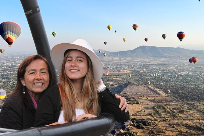 Balloon flight with breakfast in Cave and Pyramids tour from CDMX - The real prize is the sunrise balloon flight