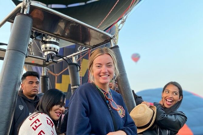 Balloon flight with breakfast in Cave and Pyramids tour from CDMX - A 4:30 a.m. pickup shapes the entire day