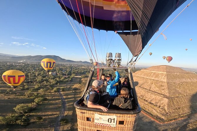 Balloon flight with breakfast in Cave and Pyramids tour from CDMX - Mezcal, tequila, pulque, and obsidian