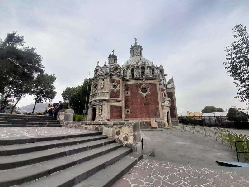 Basilica de Guadalupe: Complete Walking Tour - Entering the New Basilica to see the Virgin
