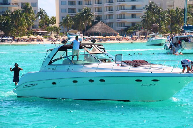 Beautiful Yacht SeaRay 48ft / 15PAX 25P16 - Meeting point, booking, and weather details