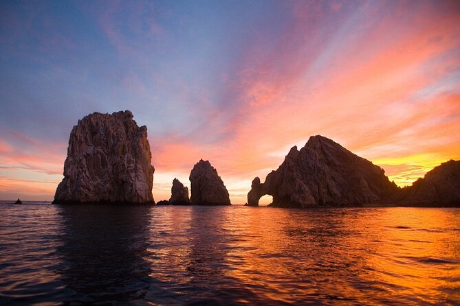 Cabo Arch Sunset Yacht Tour - Dinner & Drinks — Up to 18 Guests - Swimming, snorkeling, and floating in the bay