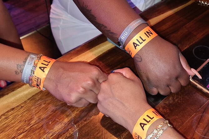 Cabo Bar Crawl - The BEST Bar and Clubs in Cabo - The drinks are not what many people expect
