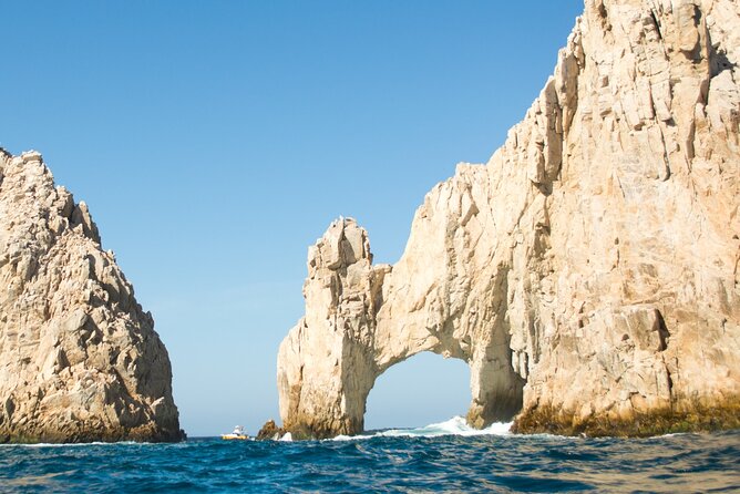 Cabo San Lucas City Tour And Arch Glass Bottom Boat Ride - Reaching El Arco by boat