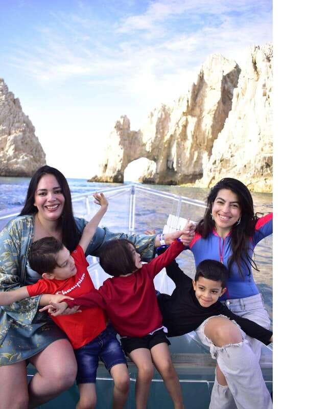 Cabo San Lucas: Glass Bottom Boat Tour to Land's End - The first look through the glass hull