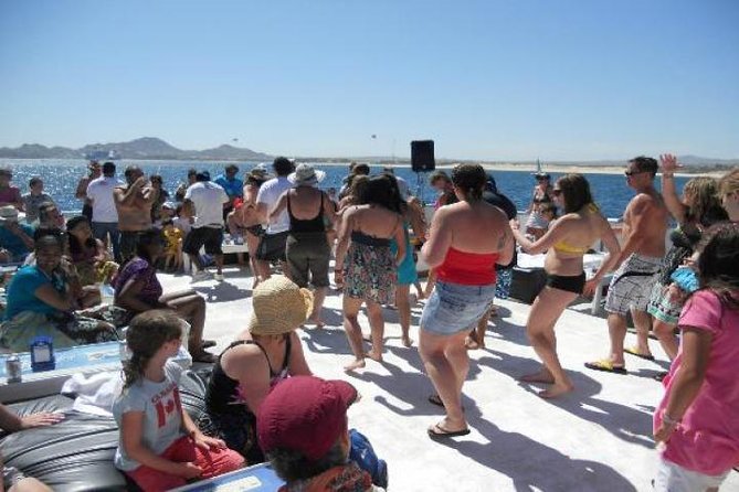 Cabo San Lucas Sunset Dinner Cruise with Open Bar - Weather, comfort, and practical planning