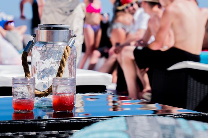 Cabo Sunset Dinner Cruise with Live Music & Open Bar on Cabo Wave - Who should book Cabo Wave
