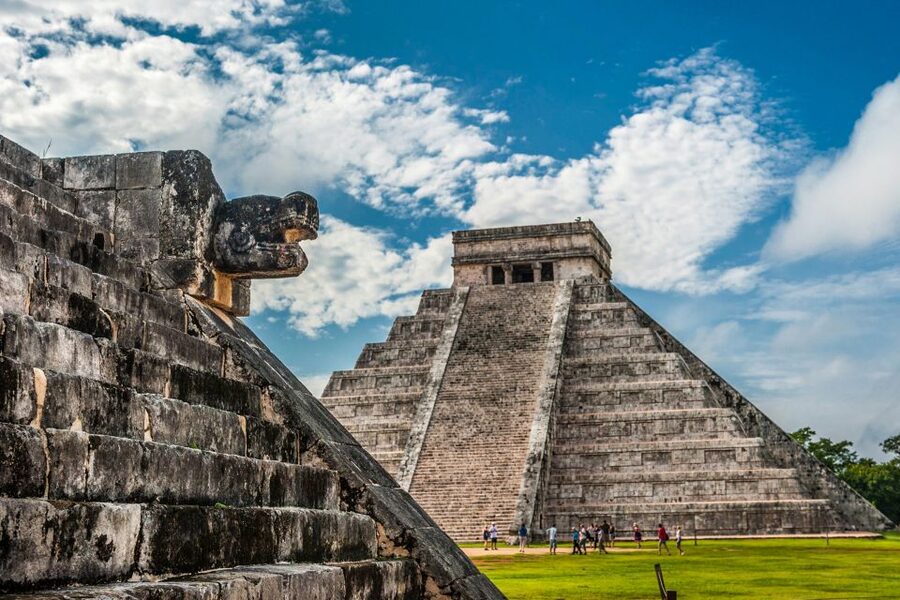 Cancun: Chichen Itza, Cenote & Valladolid Tour with Lunch - Buffet lunch and tequila tasting