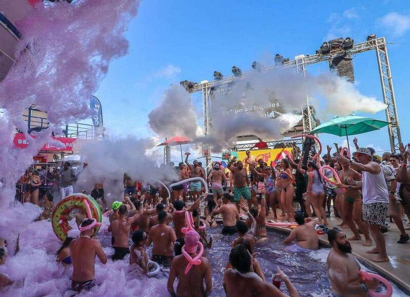 Cancún: Coco Bongo Beach Party Experience - What the Coco Bongo beach party is really like