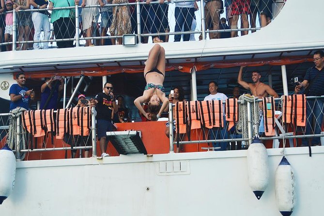 Cancun Dancer Cruise to Isla Mujeres with Snorkeling and Lunch - Fajitas, chips, and guacamole at midday