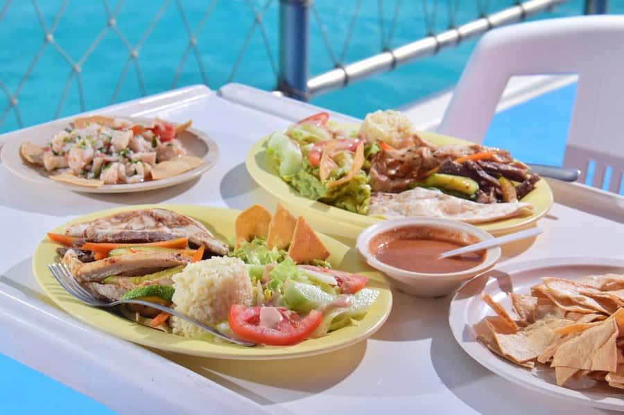 Cancun: Isla Mujeres Full Day Dancer Cruise - Meco Reef brings the first splash