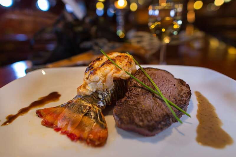 Cancún: Jolly Roger Pirate Dinner Cruise 2025 - Booking details that affect your plans