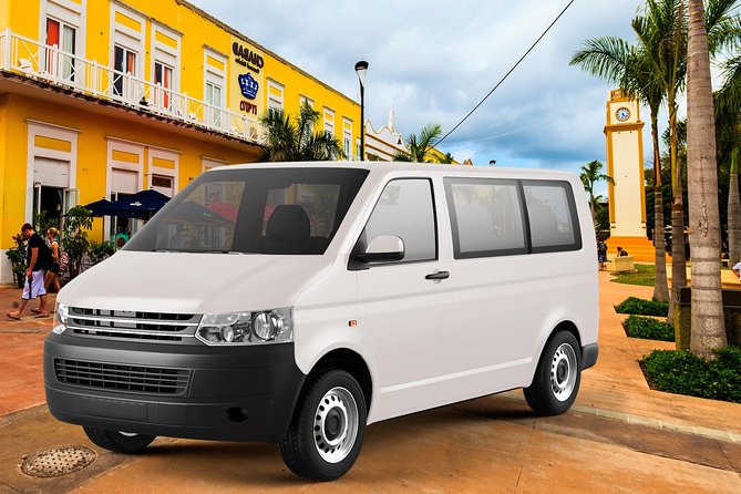 Cancun Roundtrip Shuttle Transportation - Finding the representative at Cancun Airport