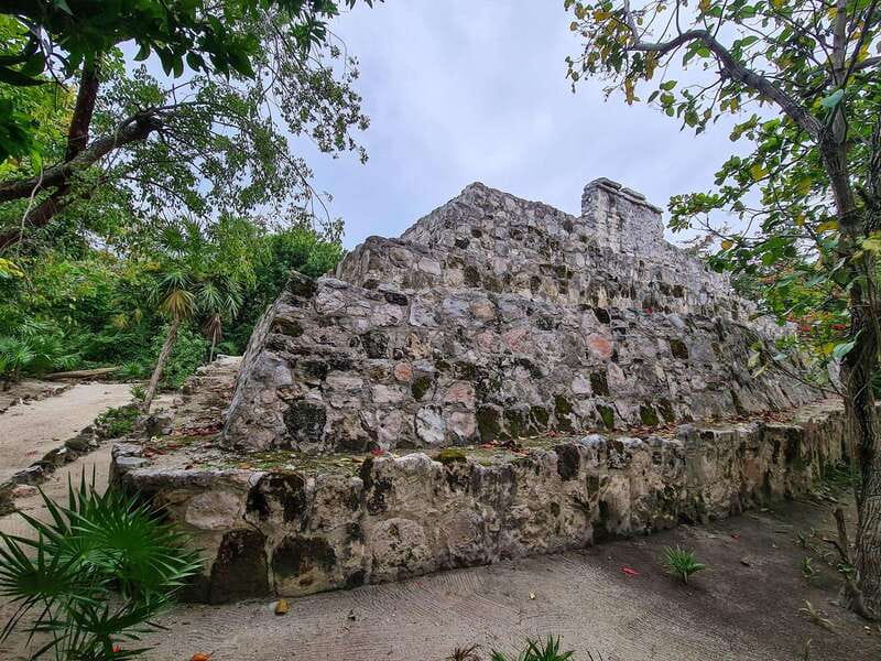Cancun: Skip-the-Line Mayan Museum & San Miguelito Site - Entering through the three eight-meter halls