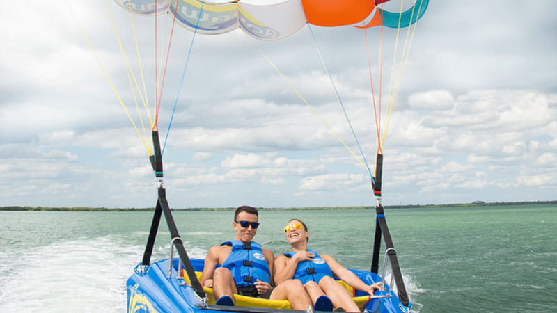 Cancún: Skyrider Parasailing Experience - A slow launch instead of a sudden leap