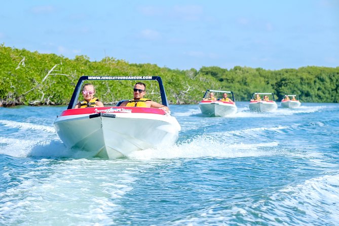 Cancun speedboat and snorkel tour: shared speedboat - Speedboats and statues in one compact Cancun outing