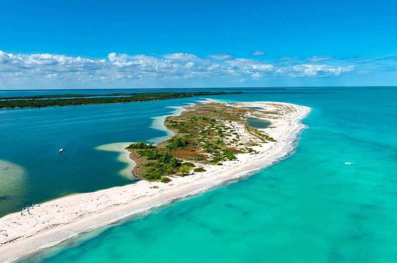 Cancun: Speedboat tour to a Virgin Beach - Why the small group changes the experience