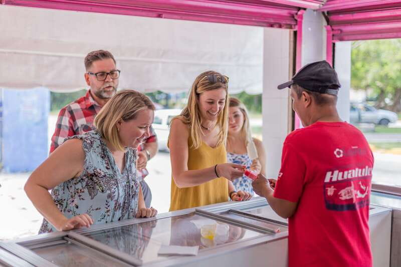 Cancún: Street Food, Local Market and Urban Art Tour - Who should book this experience