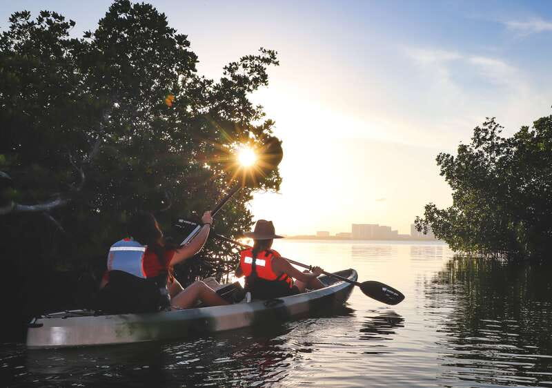 Cancun: Sunset Kayak Experience in the Mangroves - The first 45 minutes: open water and mangrove channels
