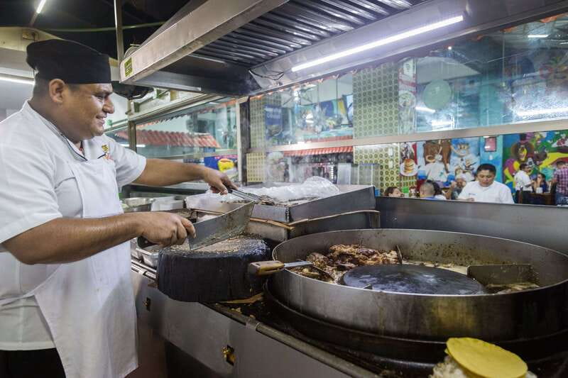 Cancún: Taco & Local Beer Tasting Tour with transportation - Who will enjoy this evening most