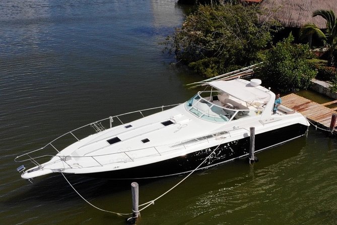 Cancun yachts rental BEATIFUL YACHT 46FT, 15 PAX MAX 25P6 - The real price for a group of 15